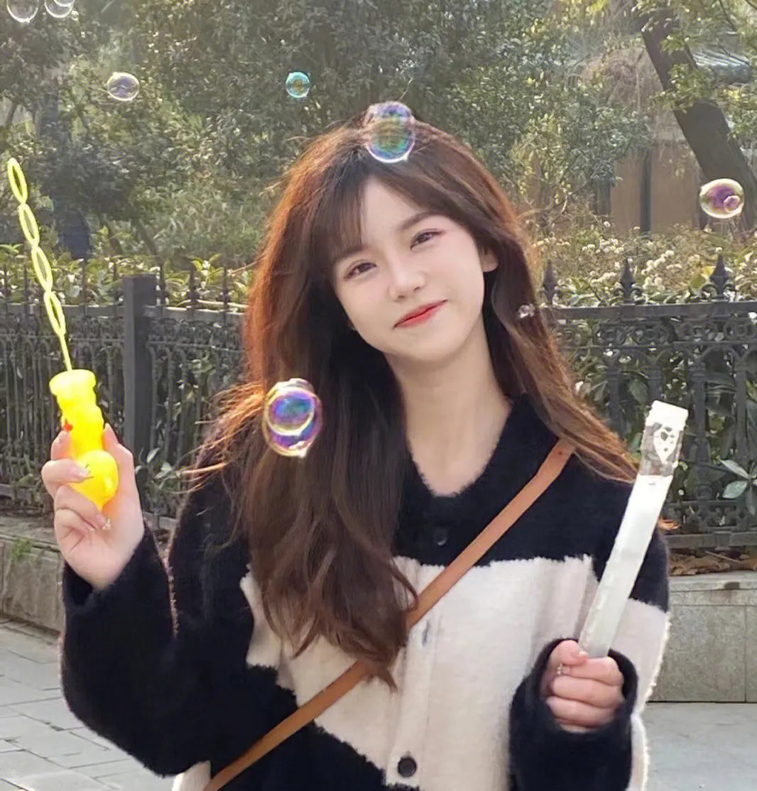 丑小鸭的天鹅湖